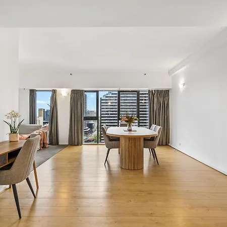 Stunning River View On Flinders Street Melbourne Exterior photo