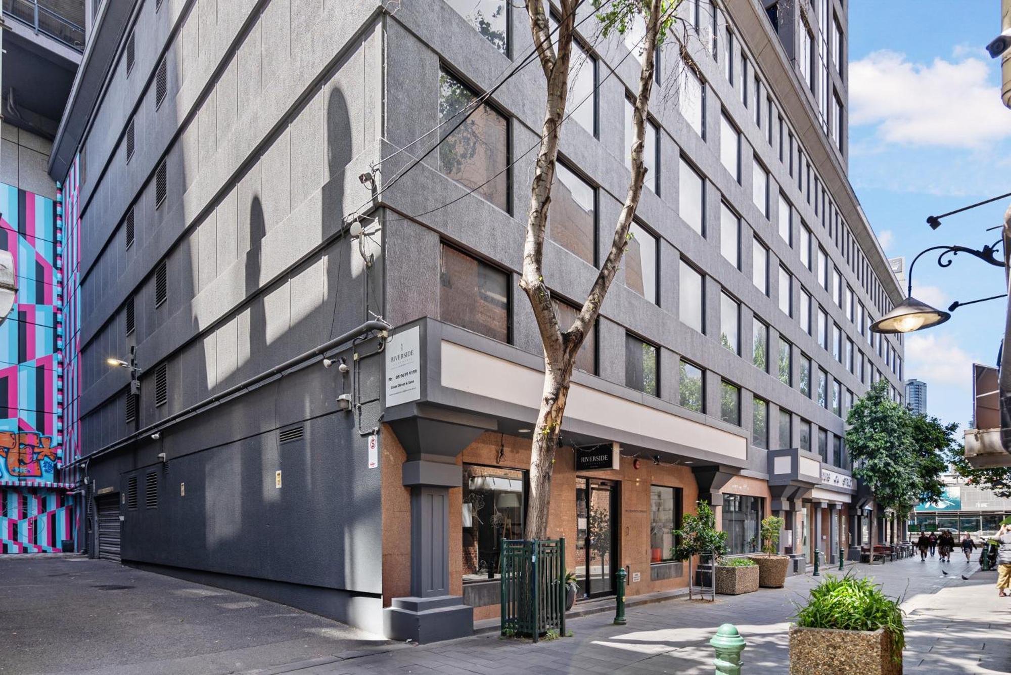 Apartment Stunning River View On Flinders Street Melbourne