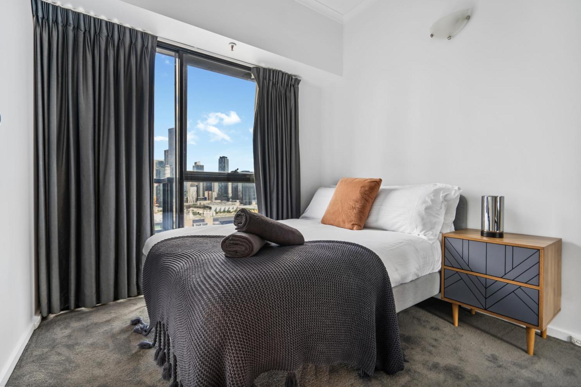 Stunning River View On Flinders Street * Melbourne